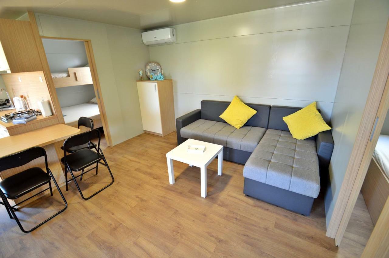 Mobile Home Cvita Betina  Exterior photo